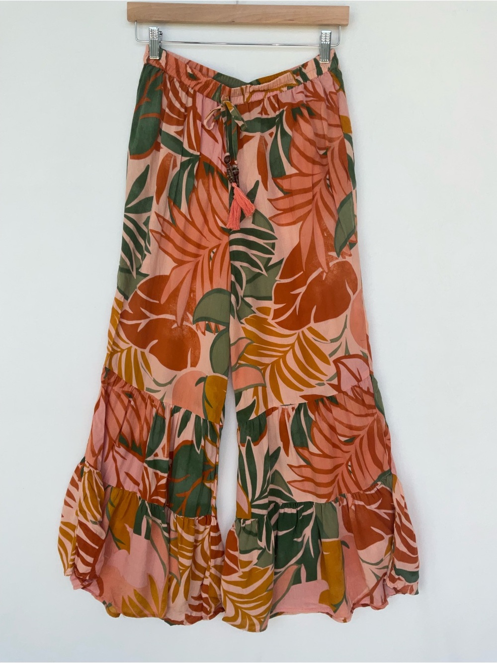 True Destinations Resort tropical Print Ruffle Hem Wide-Leg Pants